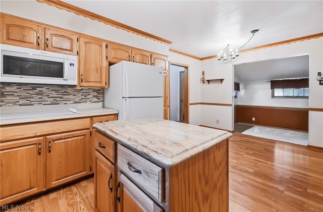 8564 Squires Lane NE, Warren, OH 44484
