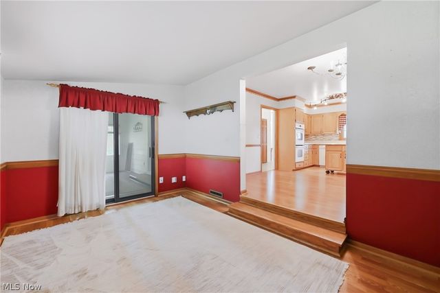 8564 Squires Lane NE, Warren, OH 44484