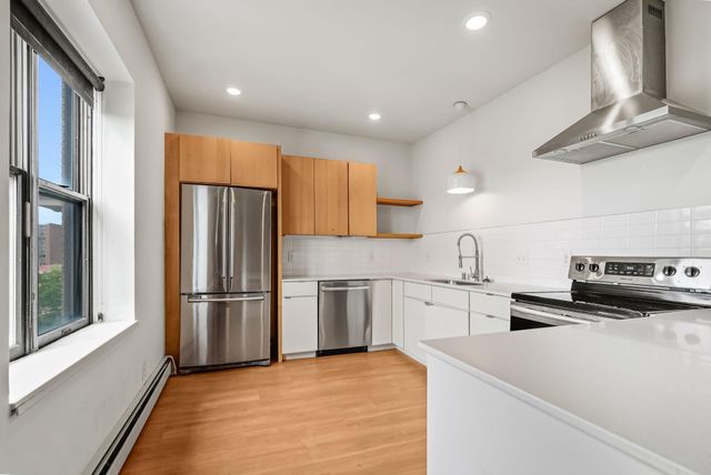 2109 Blaisdell Avenue 402, Minneapolis, MN 55404