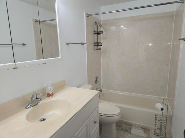 2201 SW 28th Street 50, Okeechobee, FL 34974