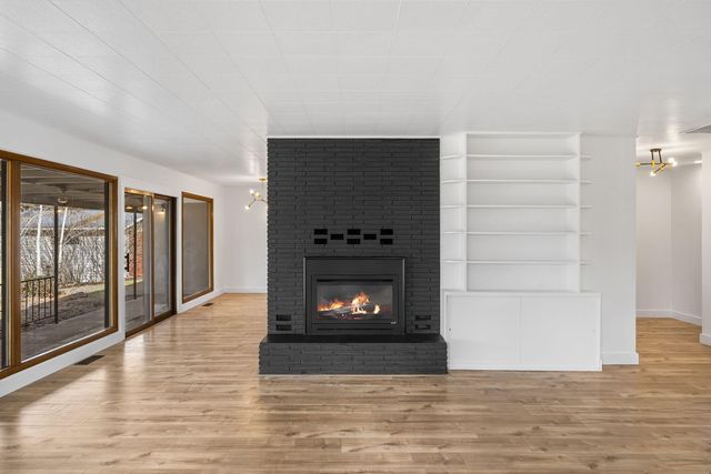 1199 SW Canyon Drive, Redmond, OR 97756