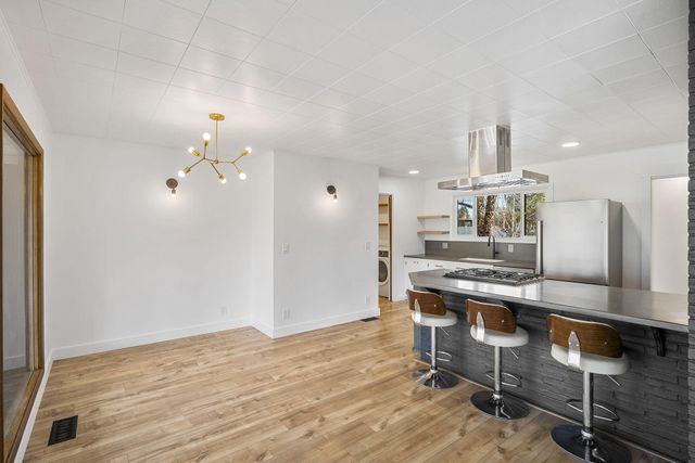 1199 SW Canyon Drive, Redmond, OR 97756