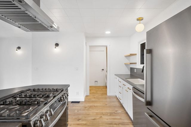 1199 SW Canyon Drive, Redmond, OR 97756