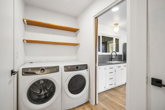 1199 SW Canyon Drive, Redmond, OR 97756