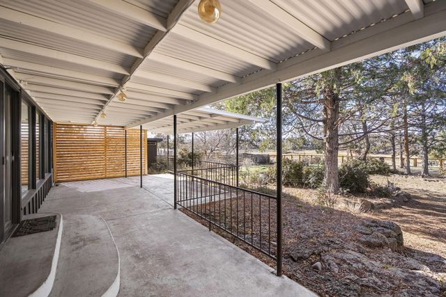 1199 SW Canyon Drive, Redmond, OR 97756