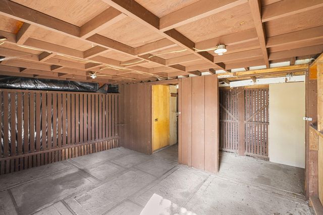 1199 SW Canyon Drive, Redmond, OR 97756