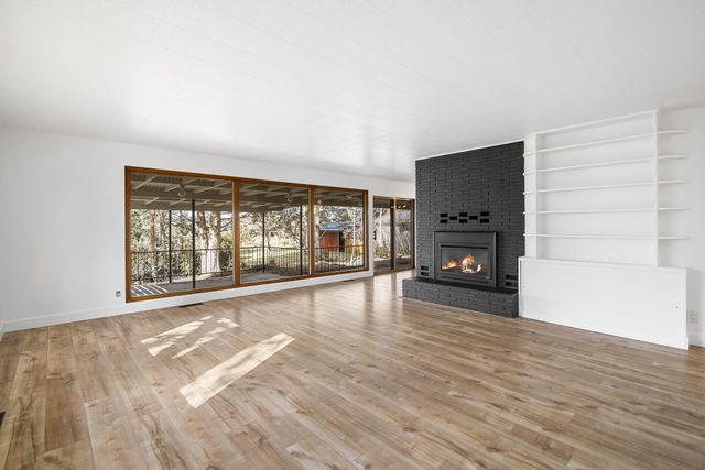 1199 SW Canyon Drive, Redmond, OR 97756