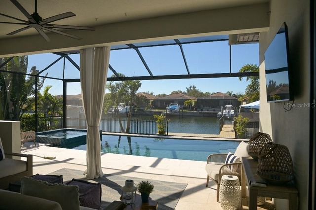 513 17TH AVENUE E, Palmetto, FL 34221