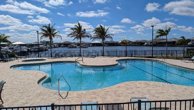 513 17TH AVENUE E, Palmetto, FL 34221