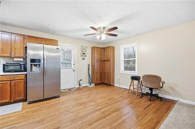 5002 Mclain NW Drive, Acworth, GA 30101