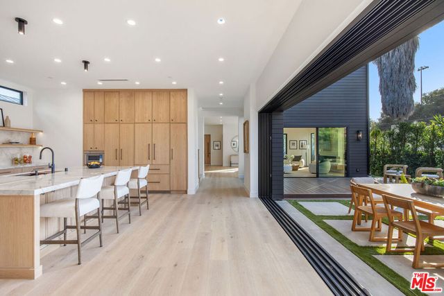 1500 Louella Avenue, Los Angeles, CA 90291