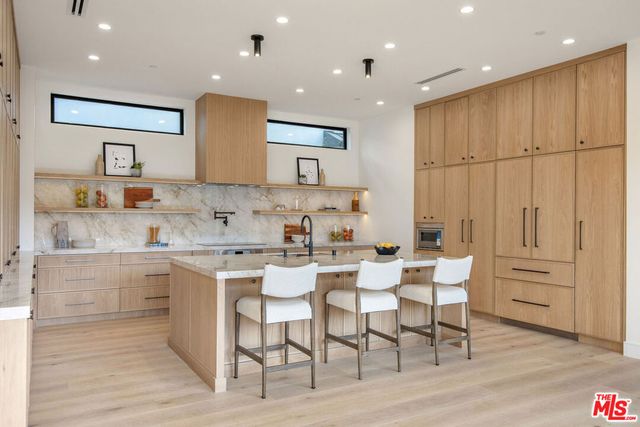 1500 Louella Avenue, Los Angeles, CA 90291
