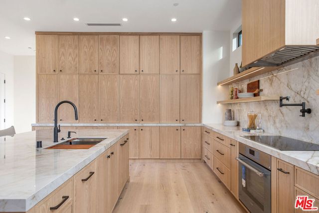 1500 Louella Avenue, Los Angeles, CA 90291
