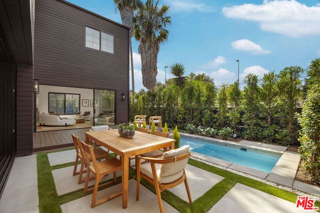 1500 Louella Avenue, Los Angeles, CA 90291