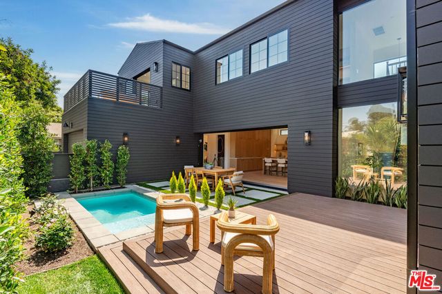 1500 Louella Avenue, Los Angeles, CA 90291
