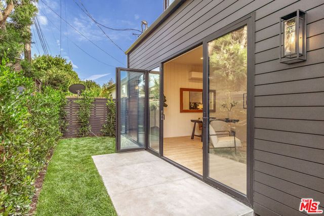 1500 Louella Avenue, Los Angeles, CA 90291
