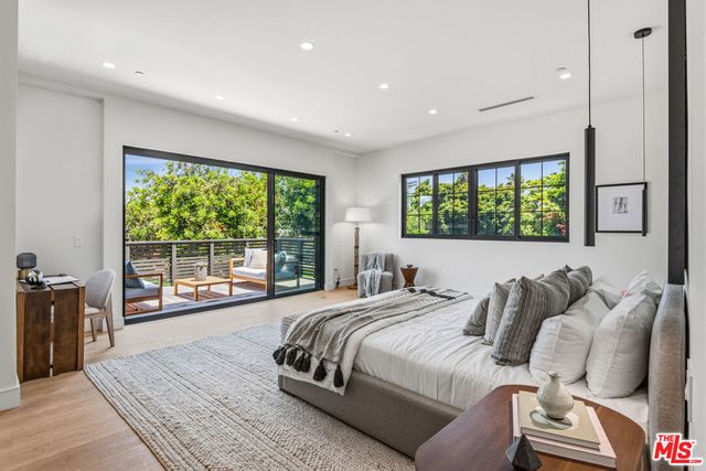 1500 Louella Avenue, Los Angeles, CA 90291