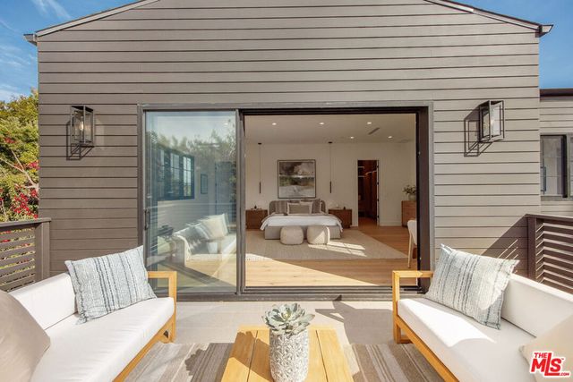 1500 Louella Avenue, Los Angeles, CA 90291