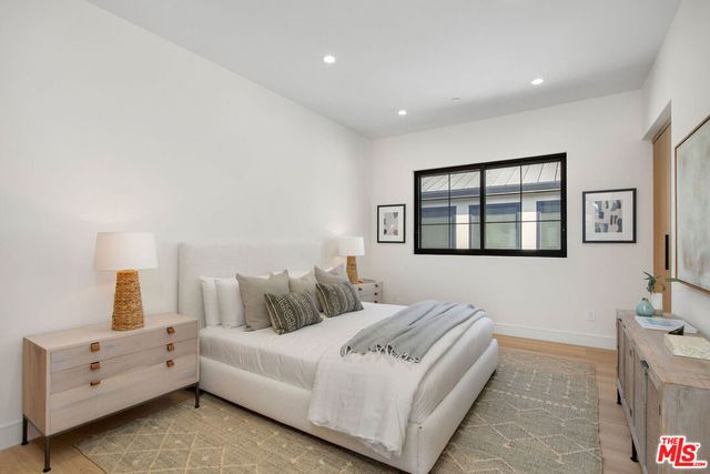 1500 Louella Avenue, Los Angeles, CA 90291