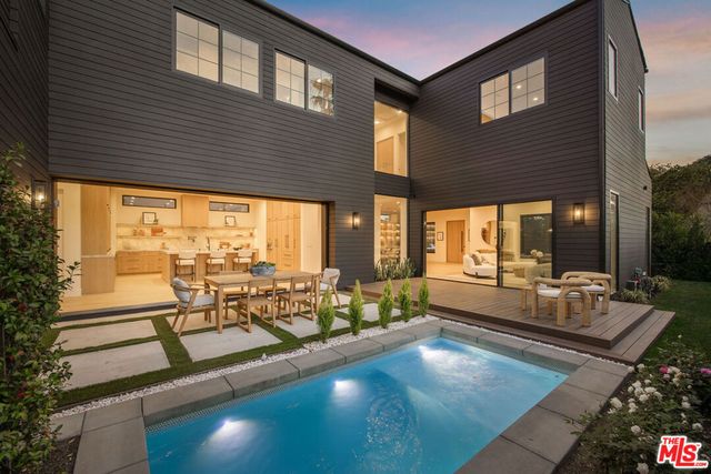 1500 Louella Avenue, Los Angeles, CA 90291