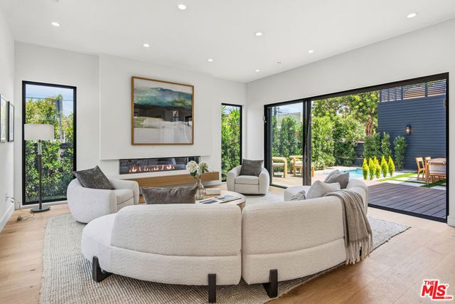 1500 Louella Avenue, Los Angeles, CA 90291