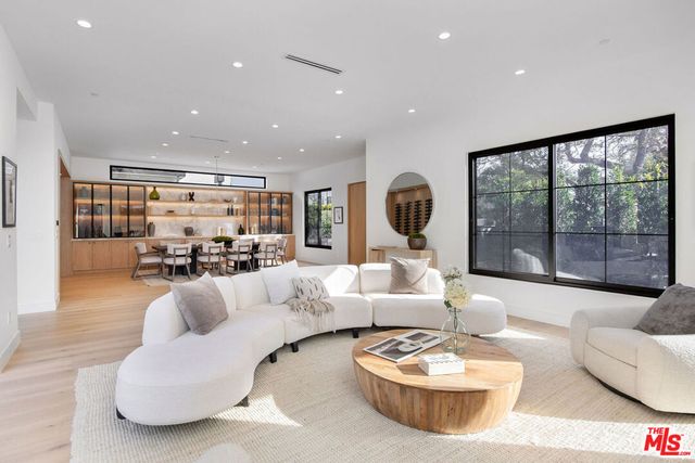 1500 Louella Avenue, Los Angeles, CA 90291