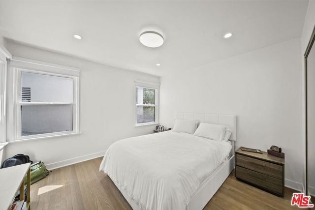 6295 Ivarene Avenue, Los Angeles, CA 90068