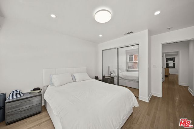 6295 Ivarene Avenue, Los Angeles, CA 90068