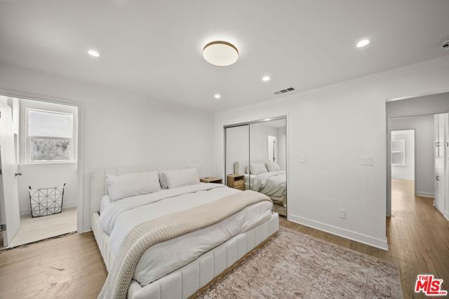6295 Ivarene Avenue, Los Angeles, CA 90068