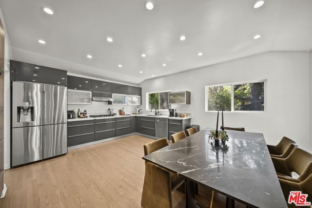 6295 Ivarene Avenue, Los Angeles, CA 90068