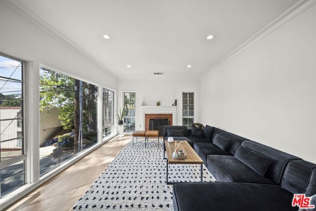 6295 Ivarene Avenue, Los Angeles, CA 90068
