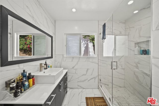 6295 Ivarene Avenue, Los Angeles, CA 90068