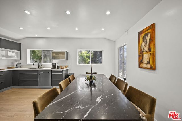 6295 Ivarene Avenue, Los Angeles, CA 90068