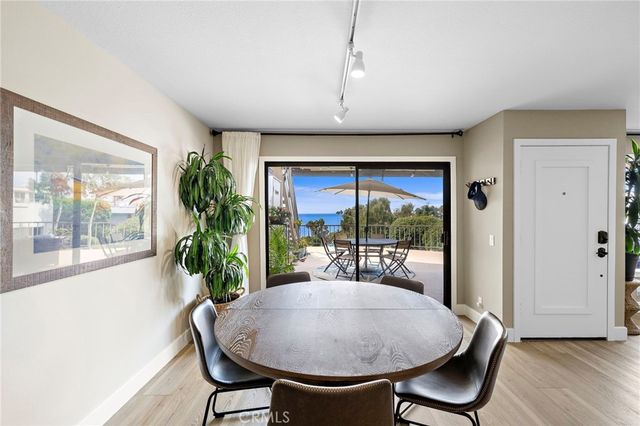 320 Encino Lane 2, San Clemente, CA 92672