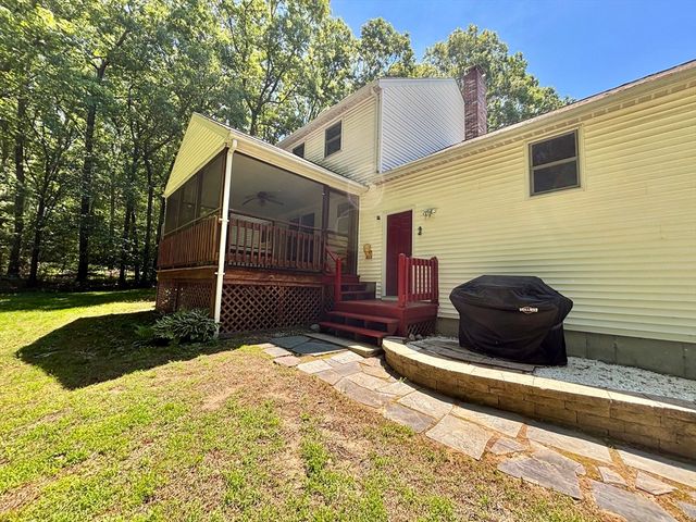 11 Quail Run, Bellingham, MA 02019