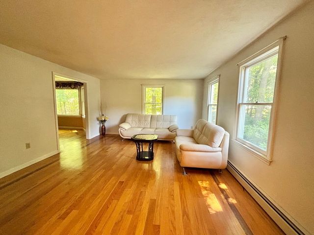 11 Quail Run, Bellingham, MA 02019