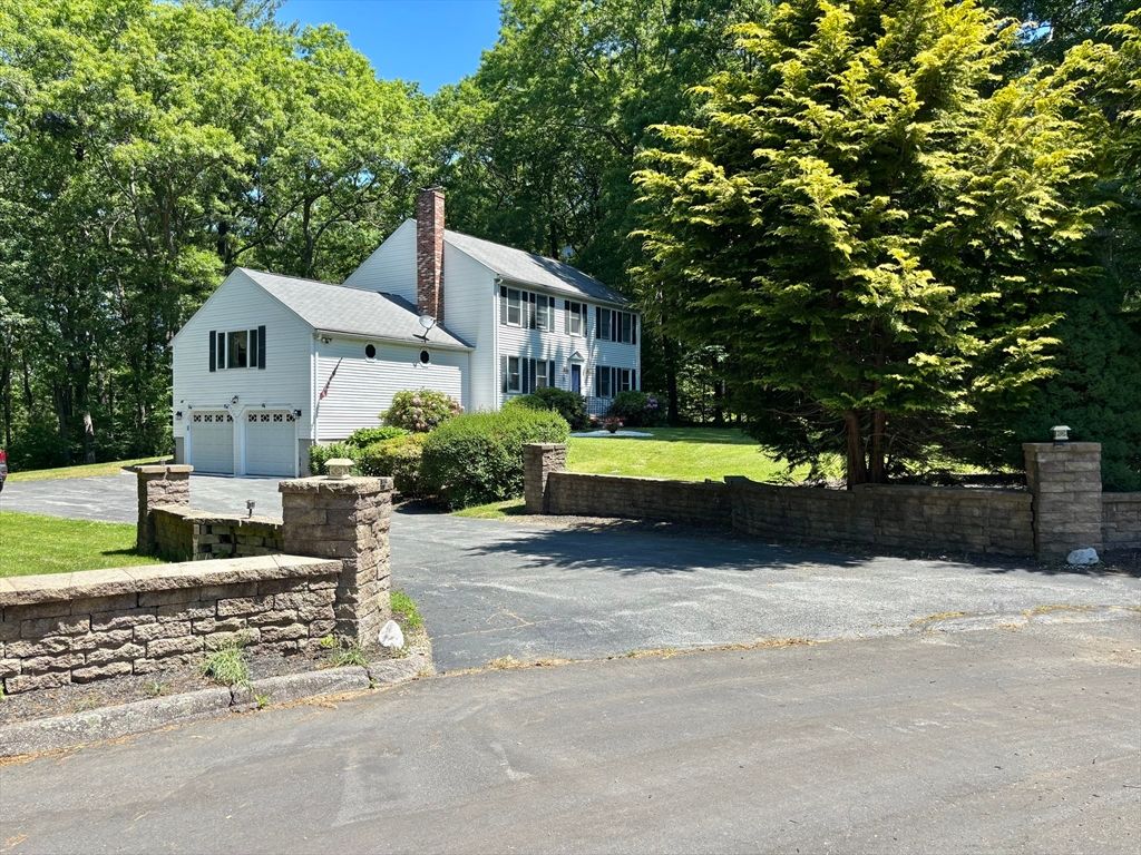 11 Quail Run, Bellingham, MA 02019