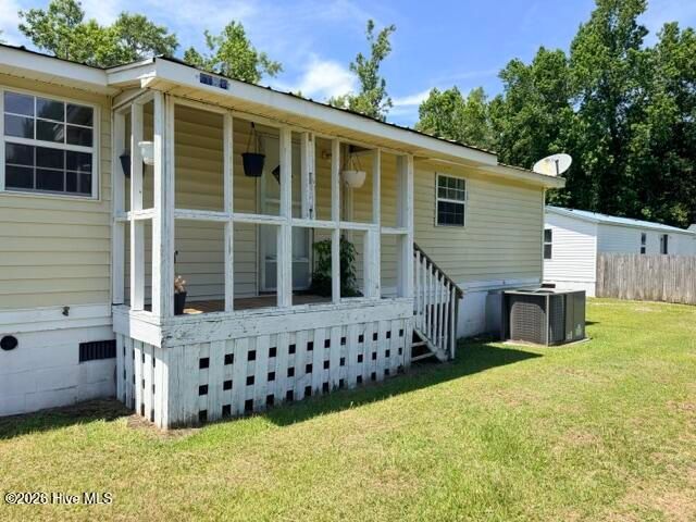 250 Bream Street, Holly Ridge, NC 28445