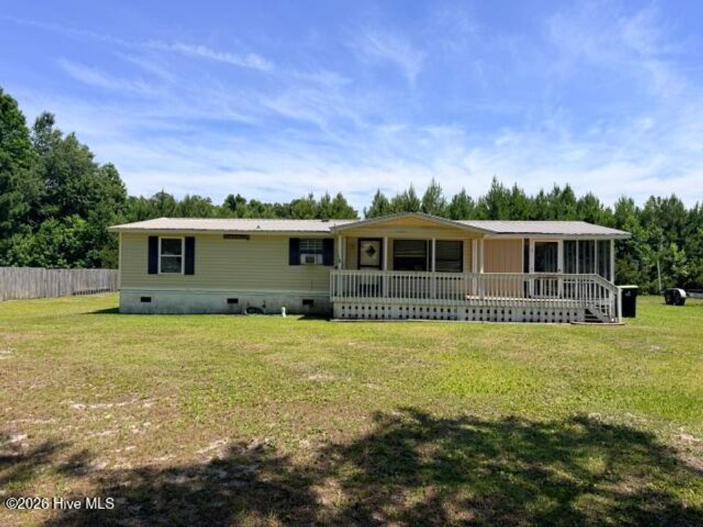 250 Bream Street, Holly Ridge, NC 28445