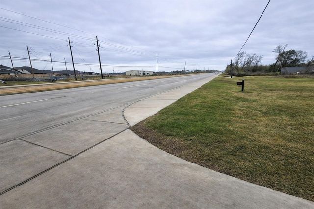 17411 Fm 2100 Road, Crosby, TX 77532