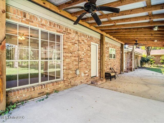 215 Wildwood Trace, Hattiesburg, MS 39402