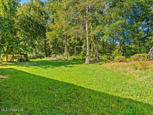 215 Wildwood Trace, Hattiesburg, MS 39402