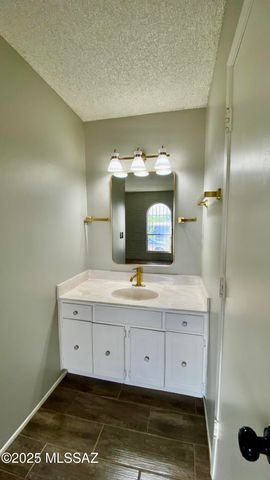 1842 W Dominy Road, Tucson, AZ 85713