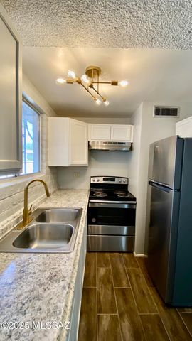 1842 W Dominy Road, Tucson, AZ 85713