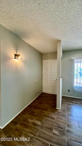 1842 W Dominy Road, Tucson, AZ 85713