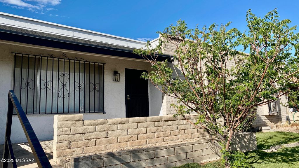 1842 W Dominy Road, Tucson, AZ 85713