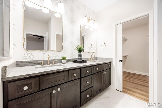 1022 BARTEAU Drive, Swansea, IL 62226