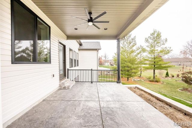 1022 BARTEAU Drive, Swansea, IL 62226