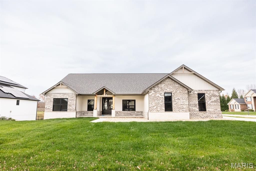 1022 BARTEAU Drive, Swansea, IL 62226