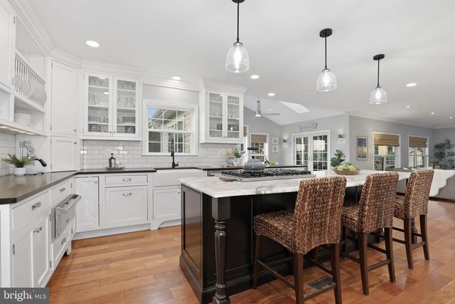 9204 HUNTMASTER RD, Gaithersburg, MD 20882